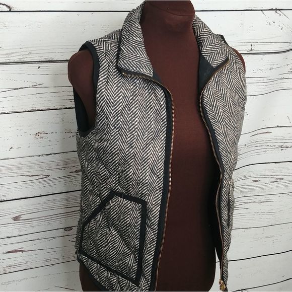 J. Crew Herringbone Excursion Quilted‎ Puffer Vest - Picture 3 of 9